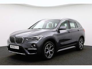 BMW X1 sDrive20i Orange Edition 192PK Panorama dak | Leder | HUD | Stoelverwarming