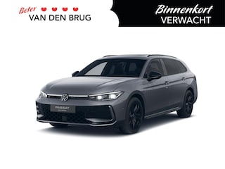 Volkswagen Passat Variant 1.5 eHybrid R-Line Edition | Trekhaak | Panoramadak | DCC | Elektrisch verstelbare stoelen met memory, massage & verwarming | Achteruitrijcamera |