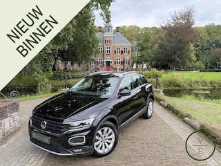 Volkswagen T-Roc 1.5 TSI Sport | Camera | Keyless | Viritual Dash | Adaptive | DSG |