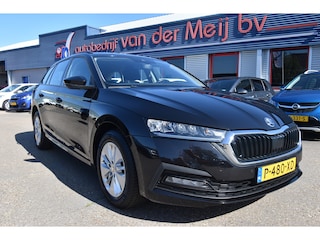 Skoda Octavia Combi 1.0 e-TSI Business Edition , TREKHAAK , LED KOPL , NAVI , CLIMATR , PDC V+A , VIRTUAL COCKPIT ,