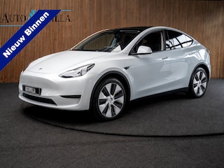 Tesla Model Y Long Range Dual Motor AWD 351pk Navi Camera Leer Warmtepomp ACC Autopilot PDC Elektr. achterklep Stoelverwarmimg voor en achter Stuurverwarming BTW auto SoH is 93,6%