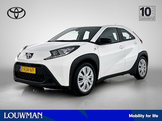 Toyota Aygo 1.0 VVT-i MT Play | Achteruit rij camera | Navigatie via smartphone | Airco