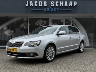 Skoda Superb 1.8 TSI 160PK Automaat Active Business | Xenon | Trekhaak | Elektr. Stoel | Stoelverwarming | PDC