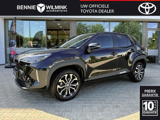 Toyota Yaris Cross 1.5 Hybrid Dynamic | Parkeersensoren V+A | Stuur en Stoelverwarm
