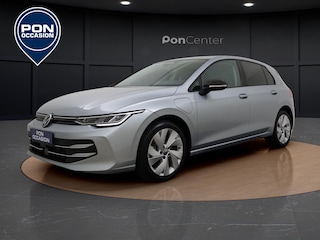 Volkswagen Golf 1.5 eHybrid Life Edition | Trekhaak | Camera | Side Assist | ACC | Stuur-/Stoelverwarming | Carplay | Spiegelpakket | 17'' |