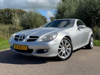 Mercedes-Benz SLK 350 / Cabrio Hardtop / 2de Eigenaar / Ledere Stoelen Verwarmd en Airco / Navi / Full Options / PDC / 17"
