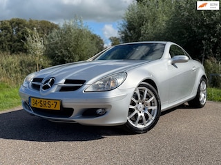 Mercedes-Benz SLK 350 / Cabrio Hardtop / 2de Eigenaar / Ledere Stoelen Verwarmd en Airco / Navi / Full Options / PDC / 17"