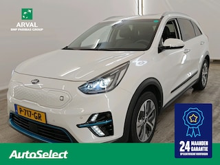 Kia Niro E-Niro 64 kWh 204pk ExecutiveLine | SOH 98% | Schuifdak | Warmtepomp | Stuur- Stoelverwarming | Leder | CarPlay | JBL Audio