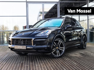 Porsche Cayenne 3.0 E-Hybrid Platinum Edition | SPORTDESIGN | SPORTCHRONO | MOONLIGHTBLUE | ELEKTR. TREKHAAK | SOFTCLOSE | ADAPTIVE CRUISE CONTROL | HEAD-UP | BOSE | 22 INCH | PASM LUCHTVERING | PANORAMA/SCHUIF-KANTELDAK | 18-WEG STOELEN |