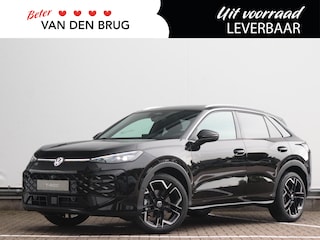 Volkswagen T-Roc R-Line First Edition 1.5 eTSI 110 kW / 150 PK SUV | Trekhaak | Panoramadak | Harman Kardon | 360 Camera | Sport Pakket | Multimedia Pakket |