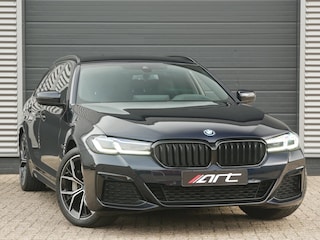 BMW 5-serie Touring 530e M-Sport, Trekhaak, Laser, Memory, 19-inch, Head-up