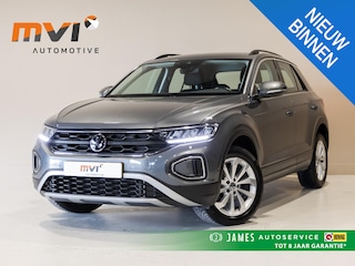 Volkswagen T-Roc 1.0 TSI Life Business / 110pk / Trekhaak / Stoelverwarming / NAP / Dealer onderhouden /