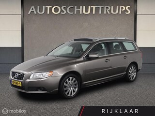 Volvo V70 1.6 T4 Limited Edition LEDER / STOELVERW. / DAKJE / TR.HAAK / NAVI / CLIMA / CRUISE
