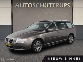 Volvo V70 1.6 T4 Limited Edition LEDER / STOELVERW. / DAKJE / TR.HAAK / NAVI / CLIMA / CRUISE