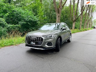 Audi Q3 35 TFSI Pro Line | ACC | Navigatie Plus | Sportstoelen