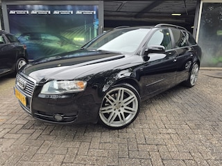 Audi A4 Avant 2.0 TFSI quattro | AUTOMAAT | 3/6 OF 12MND GARANTIE | PANO | ANDROID | STOELVERWARMING |