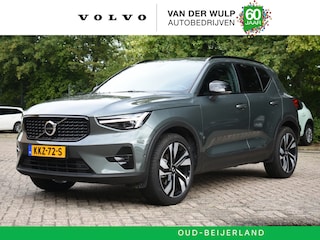 Volvo XC40 B4 197pk Plus Dark | Lounge | Lighting | Trekhaak | Schuifdak