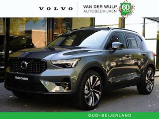 Volvo XC40 B4 197pk Plus Dark | Lounge | Lighting | Trekhaak | Schuifdak