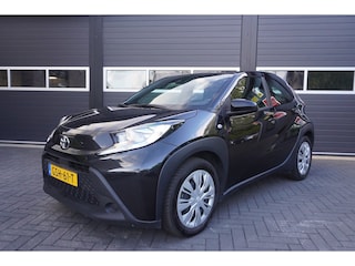 Toyota Aygo 1.0 VVT-i MT Play Airco/Camera/CarPlay/Cruise