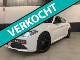 Alfa Romeo Giulia 2.0T Super | Automaat |LED | 19" | NAVI | Camera | PDC
