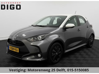 Toyota Yaris 1.5 HYBRID BI-TONE GARANTIE TOT 03-2033! . ADAPTIEVE CRUISE CONTROL . APPLE CARPLAY & ANDRIOD AUTO . SLECHTS 35.000km!
