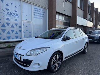 Renault Mégane Estate 1.4 TCe Bose Schuifdak Cruise Navi Sportvelg Trekhaak Keyless