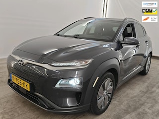 Hyundai Kona EV Premium 64 kWh Warmtepomp SOH 100% FASE 3 Verkeersbordassistent