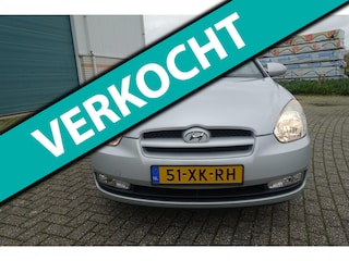 Hyundai Accent 1.4i Dynamic - VOL AUTOMAAT - lage km stand TREKHAAK - AIRCO 2e eigenaar - nieuwe banden - nl auto