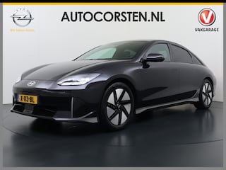 Hyundai Ioniq 6 77.4kWh 229PK Trekhaak SOH 100% Warmtepomp Adap.Cruise Head-Up Stoel+Achterbank+Stuur Verwarming Camera Navi Pdc Apple Carplay Android Auto Ecc Connect Elek. Achterklep Privacy Glas Lmv Led Lane Assist 1.500KG Trekgewicht 1e Eigenaar Origineel Nederlandse Auto