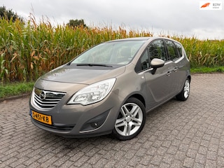 Opel Meriva 1.4 Turbo Berlin - zeer lage kmstand - lm velgen