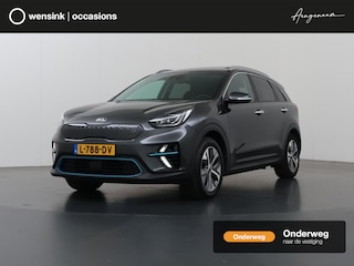 Kia Niro e-Niro ExecutiveLine 64 kWh | Schuif/Kanteldak | Lederen Interieur | Ele,verstelbare stoelen | Apple CarPlay/Android Auto | Camera | DAB | Stoelverwarming/Koeling | Stuurverwarming | Adaptieve Cruise Control |