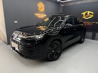 Volkswagen T-Roc 1.5 eTsi R-Line First Edition Pano-IQ-KEYLESS-CAM-CARPLAY-ACC