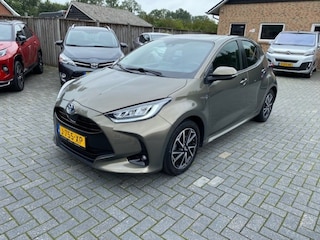 Toyota Yaris 1.5 Hyb. Dynamic Navi Carplay Camera AdaptiveCruise Keyless LED NL-AUTO