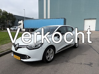 Renault Clio 0.9 TCe Expression 5-Deurs 90 PK. Mooie en zeer fijn rijdende auto !!! Eerste eigenaar !! Alle keuringen toegestaan !