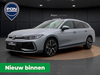 Volkswagen Passat Variant 1.5 eHybrid R-Line | Pano dak | 360 Camera | Elek Achterklep | Stuur-/Stoelverwarming | IQ Light | ACC |