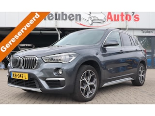BMW X1 sDrive16d Centennial High Executive | Trekhaak | Sportstoelen | Head up display | Leder | Navigatie