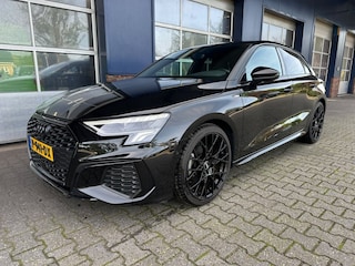Audi A3 30 TFSI S-LINE, Black, Automaat, ACC, Camera, Carplay, ALL IN prijs!