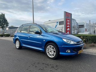 Peugeot 206 1.4 Air-line 2 | Airco | Trekhaak | Elek. Ramen Voor