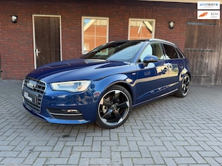 Audi A3 SPORTBACK 1.4 TFSI S- Line | Pano| Trekhaak| Bi- Xenon| S-Line stuurwiel