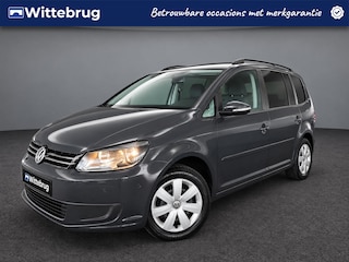 Volkswagen Touran 1.2 TSI Highline BlueMotion 5 Persoons / Cruise controle / Parkeersensoren V+A / Stoelverwarming /