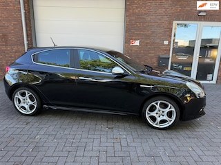 Alfa Romeo Giulietta 1.4 T Distinctive|AIRCO|NIEUWE APK|CRUISE
