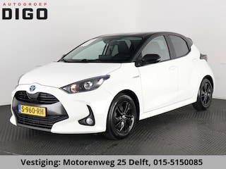 Toyota Yaris 1.5 HYBRIDE BI-TONE SPORT GARANTIE 6-2031 . ADAPTIEVE CRUISE CONTROL . DEALER ONDERHOUDEN . ACHTERUITRIJ CAMERA .