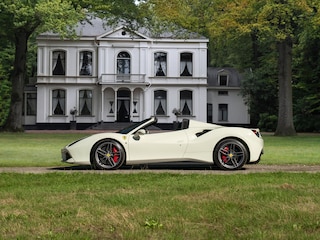 Ferrari 488 3.9 Spider HELE | Carbon ext. | New Power 06-2028 | Lift | CarPlay