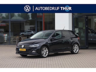 Volkswagen Polo 1.0 TSI Highline 115PK / 85kW DSG, 1e eigenaar, nieuw door ons geleverd en onderhouden, R-Line in- en exterieur, LED verlichting, achteruitrijcamera (Rear View), 17" 'Sebring' LMV, digital cockpit pro, parkeersensoren voor en achter (PDC), privacy glas, Executive pakket (navigatie, DAB+, Apple Carplay & Android Auto), licht- en zicht pakket, elektrisch verstel-, verwarm- en inklapbare buitenspiegels (Spiegel pakket) etc.