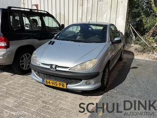 Peugeot 206 CC 2.0-16V INRUILKOOPJE ZO MEENEMEN