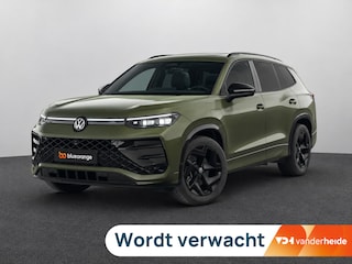 Volkswagen Tayron 1.5 eHybrid R-Line Edition 204PK DSG Panoramadak, Trekhaak, Black Style, Leder, Memorystoel, 20" LM velgen, Harman Kardon, Elektr. Achterklep