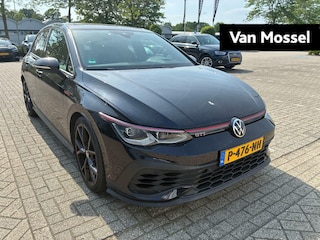 Volkswagen Golf 2.0 TSI GTI | Panorama dak | Head-up display | Stoelverwarming | Camera | 19 Inch Velgen | Parkeersensoren | Cruise control |
