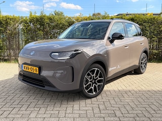 Leapmotor B03X ProMax Design 53 kWh | DEMO | Adapt. Cruise | 360 Camera | Stoel+Stuurverwarming | V2L | Warmtepomp | Navi | Climate | Leder | Keyless