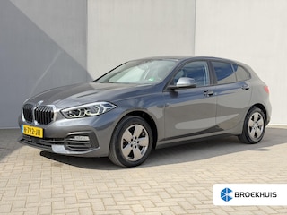 BMW 118i Business Edition / 1e Eigenaar / Navigatie / Camera / PDC / Apple Carplay & Android Auto / Parkeerassistent / Cruise Control / Clima / DAB / NAP /