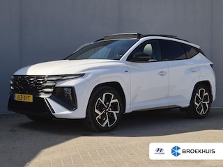 Hyundai Tucson 1.6 T-GDI PHEV N Line 4WD | Achteruitrijcamera | Apple Carplay/Android Auto | Lederen/suede bekleding/ Nieuw Model / Fabrieksgarantie tot 07-2029 / Dealer onderhouden / Trekgewicht 1210 kg / Glazen schuif- en kanteldak / Head Up Display / Stuur- & Stoelverwarming / Achteruitrijcamera / Elektrische achterklep / Apple Carplay Android Auto / Krell Audio Systeem /